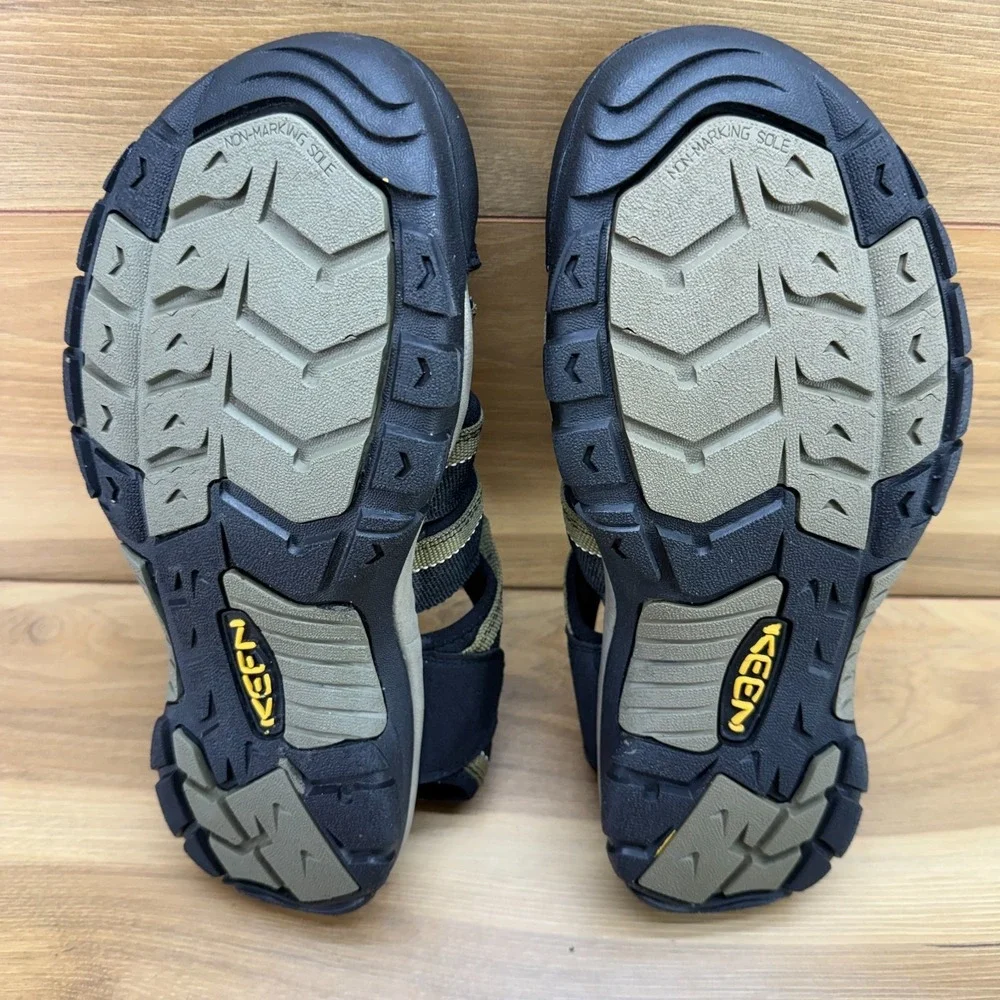 Keen Newport H2 Sandals Mens 10.5 Black Green Waterproof Trail Outdoor Sport